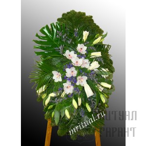 Эконом венок из живых цветов №13